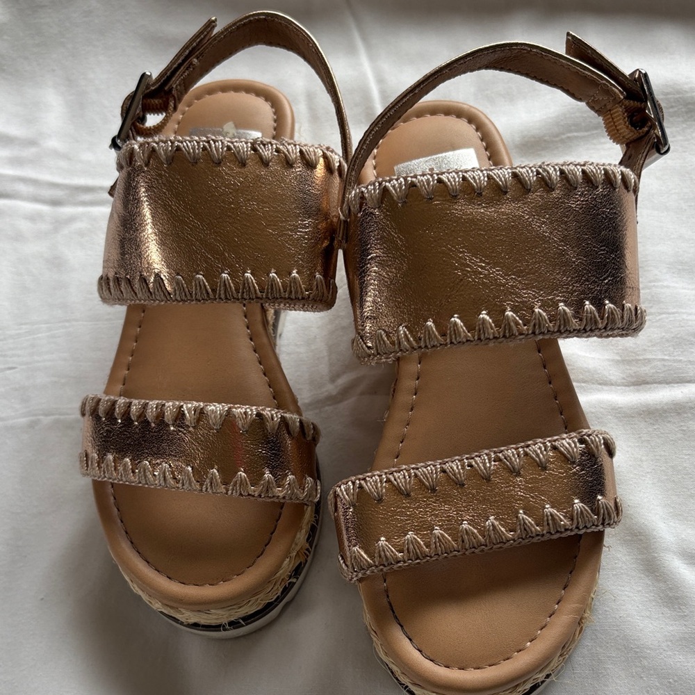 DV by Dolce Vita Kids Sandals in Shiny Bronze